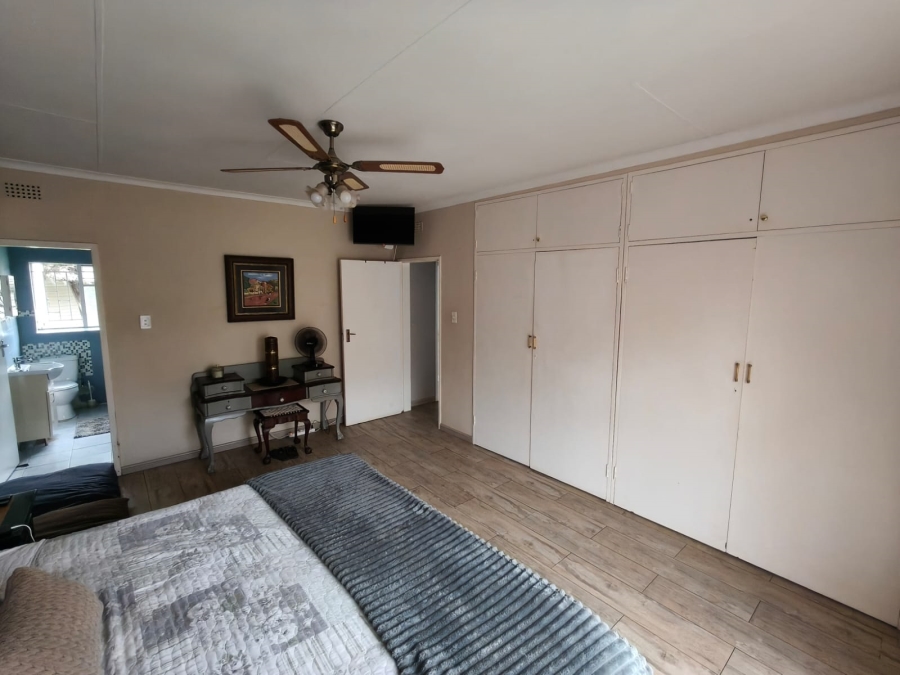 3 Bedroom Property for Sale in Safari Gardens North West